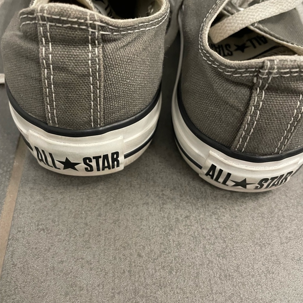 Gray converse - Picture 5 of 5